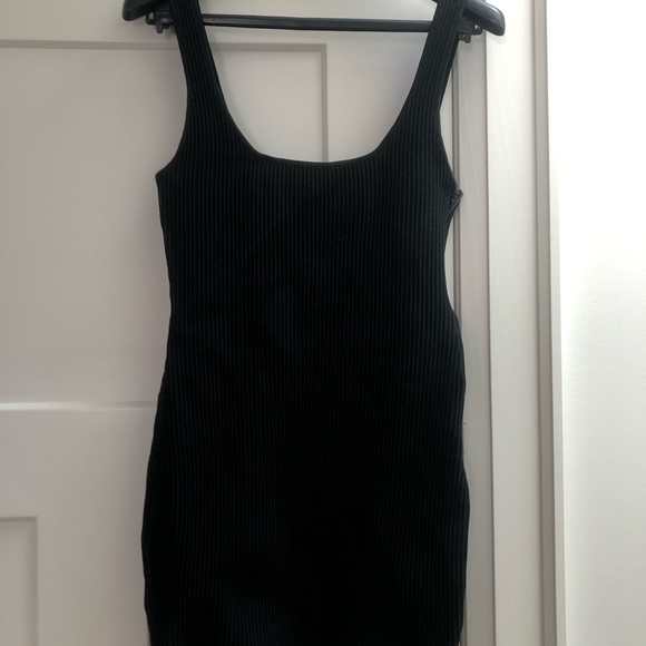 Black princess polly body con dress with ribs - Picture 2 of 3